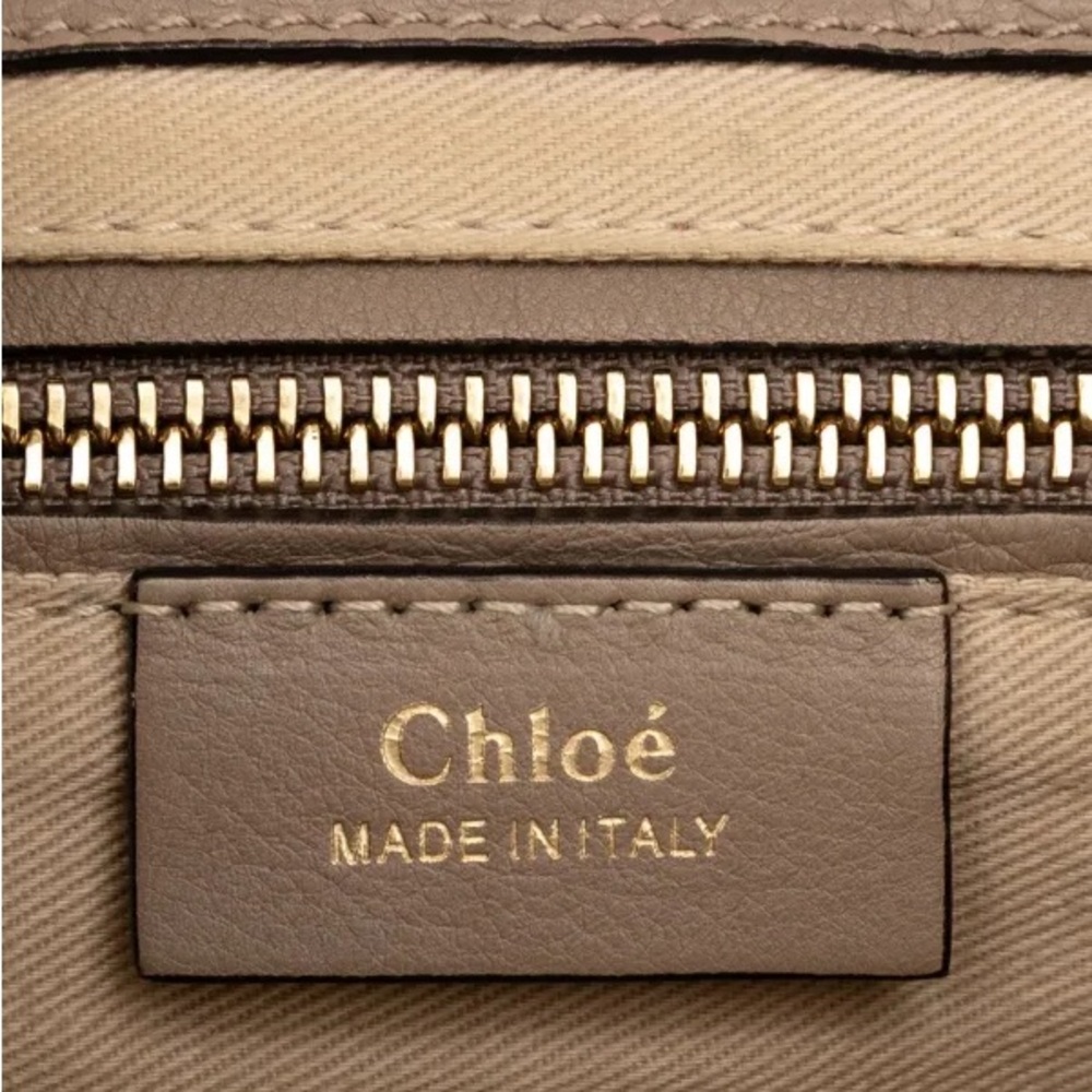 Chloé Medium Calfskin and Suede Faye backpack in Motty Grey - Picture 13 of 16